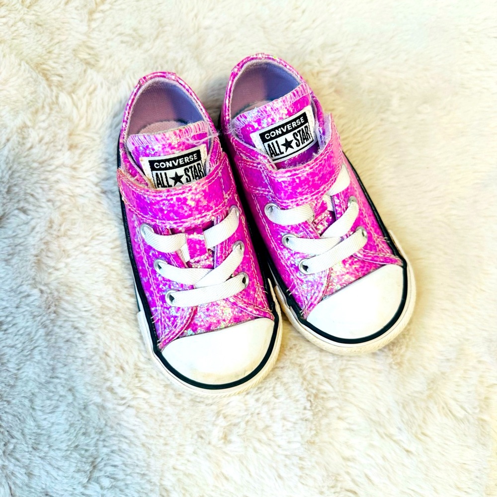 Pink sparkle Converse toddler girl shoes!
